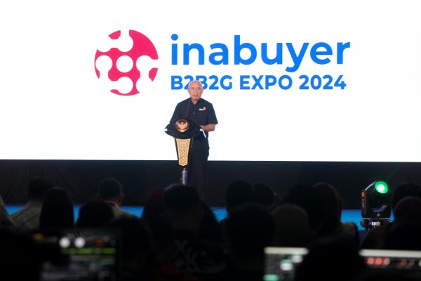 Menteri Teten Masduki dalam sambutannya pada acara Inabuyer B2B2G Expo 2024 di Smesco Indonesia, Jakarta, Jumat (17/05)