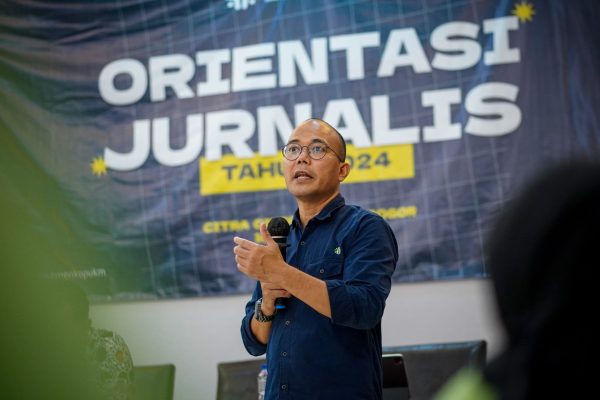 Staf Ahli MenKopUKM Riza Damanik
