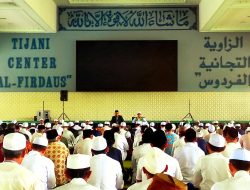 Asrofi Menyapa Ribuan Jamaah Tarekat Tijaniyah