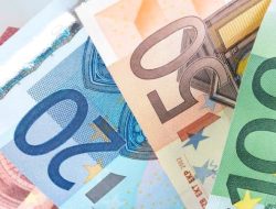 Euro Rebound Saat Parlemen Perancis Digantung, dolar merosot