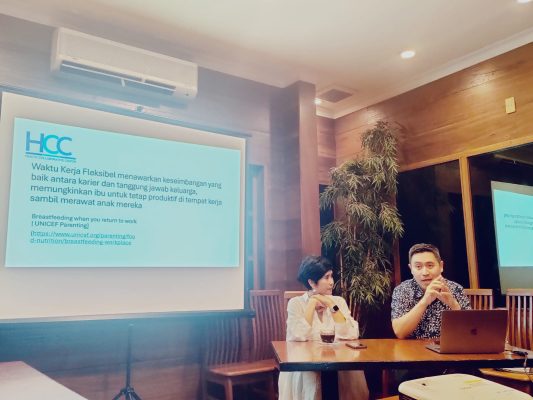 Foto Kiri ke Kanan: Dr. I Gusti Ayu Nyoman Partiwi, Sp.A, atau yang akrab disapa Dr. Tiwi dan Dr. Ray sekaligus Kepala Health Collaborative Center (HCC), Minggu (11/8/2024).