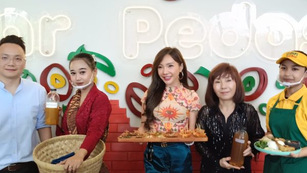Grand Opening Restoran Gimpi Tempong di Pluit, Jakarta Utara