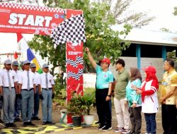 Lomba Gerak Jalan Meriahkan Agustusan Di Pantai Randusanga