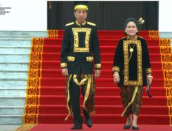 Jokowi Pakai Baju Adat Kutai Pimpin Upacara HUT RI ke-79 di IKN