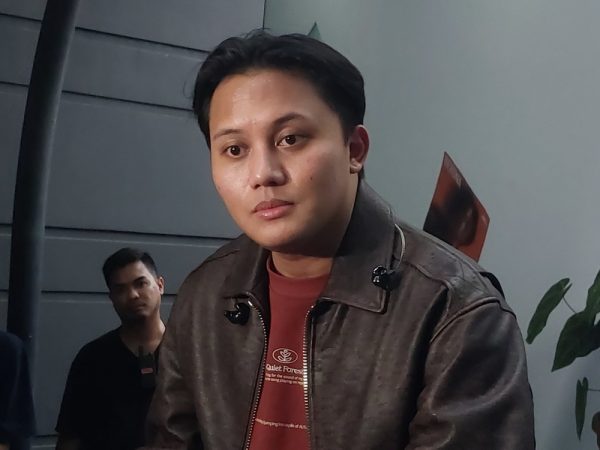 Penyanyi Rizki Febian