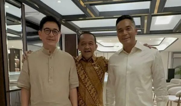 Foto Kiri Arsjad Rasjid, Tengah Menteri ESDM Bahlil Lahadalia dan Anindya Bakrie
