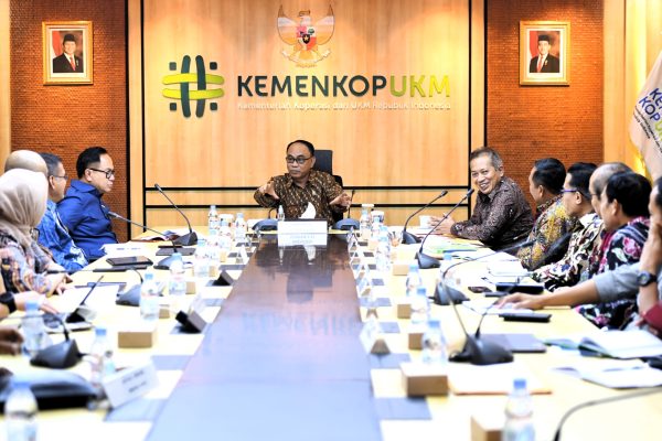Menkop, pada acara audiensi dengan Wakil Menteri BUMN Kartika Wirjoatmodjo dan Direktur Utama PT Pupuk Indonesia (Persero) Rahmad Pribadi, di Jakarta, Kamis (2811)