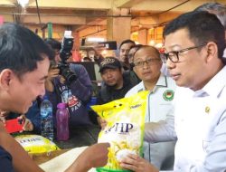 Kepala BAPANAS Sidak Pasokan Pangan Nataru Di Pasar Kebayoran Lama