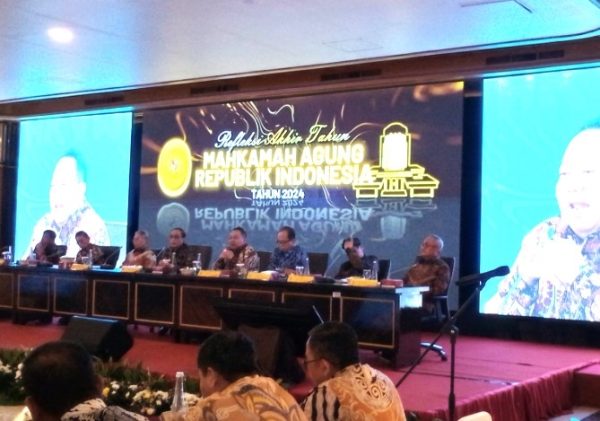 Refleksi Akhir Tahun 2024 Mahkamah Agung (MA) bertema ”Integritas Kuat, Peradilan Bermartabat”, yang disampaikan Ketua Mahkamah Agung RI Prof. Dr. Sunarto, S.H, M.H., Jumat (27/12)