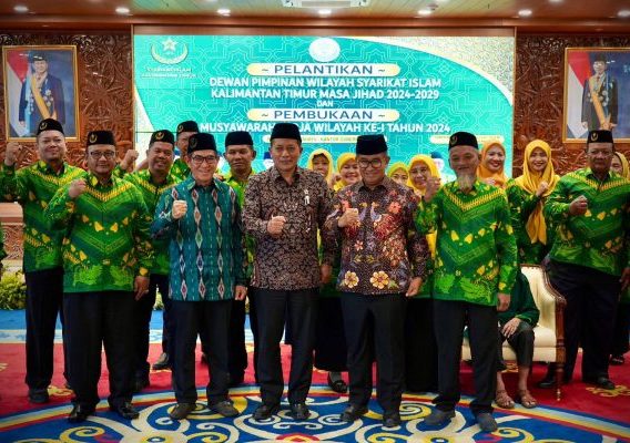 Wamenkop, saat meresmikan Koperasi Kaum Syarikat Islam Kaltim, di sela-sela kegiatan Musyawarah Kerja Wilayah Syarikat Islam Kaltim, di Kota Samarinda, Minggu (1512).