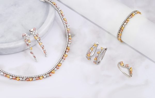 Diamond Pavilion Luncurkan Koleksi Yellow & Pink Diamond