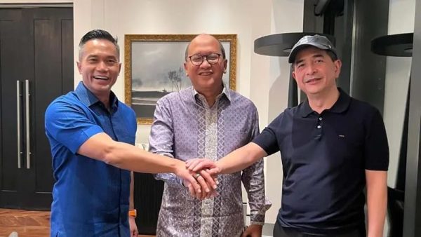 Foto Kiri ke Kanan Ketua Umum Kadin Indonesia Nindya Bakrie, Tengah Ketua Dewan Kehormatan Kadin Indonesia, Rosan P. Roeslani dan Arsjad Rasjid