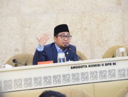 DPR Nilai Putusan MK Soal Pemilu Lokal dan Nasional Paradoks