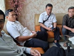 Didampingi Advokat, Mantan PPK dan Panwascam Berikan Keterangan ke Kejari Brebes