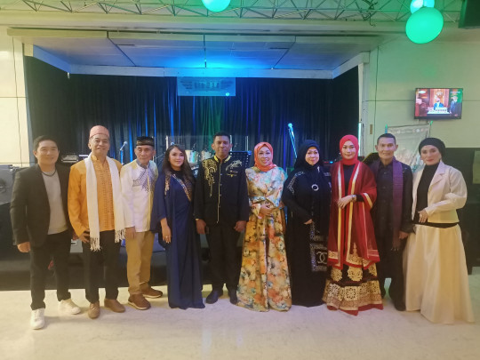 Penyanyi Ita Purnamasari, Endang S Taurina dan Vista Putri Berbagi Bahagia Anak Yatim dengan Buber di Hotel Bintang 5