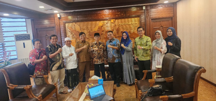 HJ Karpet Bersama Kemendes Inisiasi Desa Pengrajin Karpet Handmade Berorientasi Ekspor