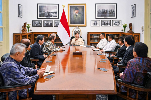 Presiden Prabowo Subianto menerima kehadiran delapan pengusaha besar di Istana Kepresidenan Jakarta pada Kamis, 6 Maret 2025. (Foto/ Setpres)
