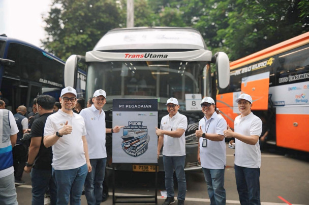 PT Pegadaian melepas ribuan peserta Mudik Asyik Bersama BUMN 2025 dari 12 Wilayah seluruh Indonesia.