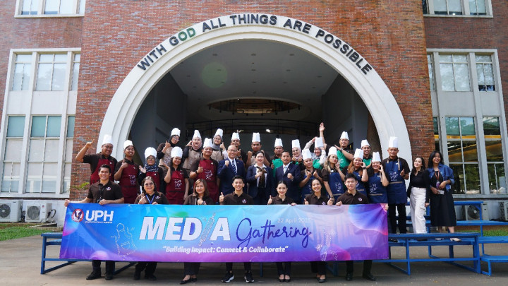 Apresiasi Media, UPH Gelar Media Gathering 2025 dengan Kompetisi Memasak
