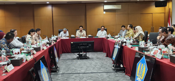 Menteri PKP Maruarar Sirait pada saat Rapat Koordinasi Stategi Pencapaian FLPP Tahun 2025 di Kantor Direktorat Jenderal Kekayaan Negara (DJKN) Kementerian Keuangan di Jakarta, Selasa (27/5/2025). (Foto/Kementerian PKP)