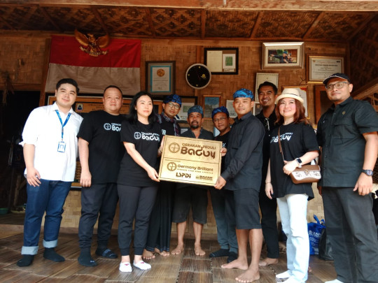 Germany Brilliant Bangun 5 Saung Kamar Mandi di Baduy