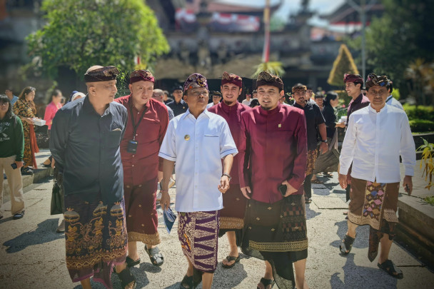 PLN Icon Plus menyatakan komitmennya dalam mendukung upaya Pemerintah Provinsi Bali dalam mewujudkan kemandirian energi berbasis energi terbarukan (Foto/PLN Icon Plus)