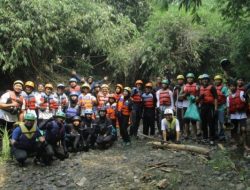 Komunitas Sukahati Peduli Lingkungan, Bersihkan Ciliwung