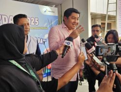 Hari Buruh, Menteri PKP Serahkan 100 Kunci Rumah Subsidi untuk Buruh