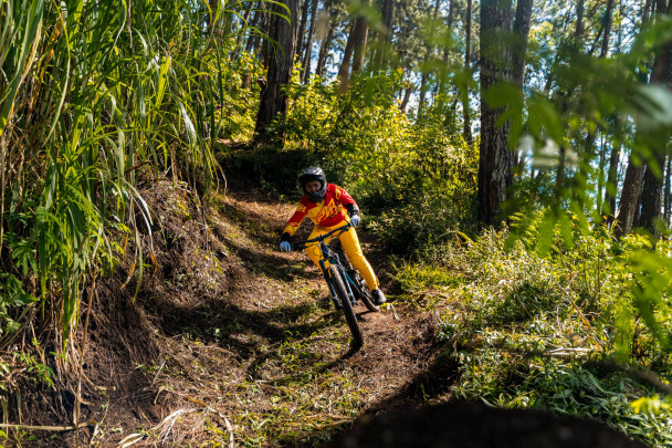 Yulia Wulandari di Panderman Gravity Park