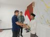 Kalapas Brebes Gowim Mahali Serahkan Remisi Khusus ke Warga Binaan Lansia
