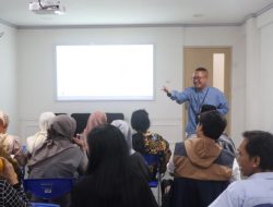 Kuliah Sambil Kerja, Imam Jadi Dosen Tamu Diberbagai Kampus