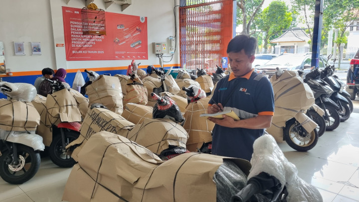 KAI Logistik memproyeksikan lonjakan pengiriman sepeda motor di wilayah Yogyakarta dan sekitarnya (Dok/ KAI Logistik)