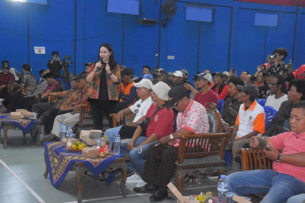 Anggota DPR RI Komisi XII Fraksi PDI Perjuangan, Shanty Alda Nathalia, S.H., turun langsung ke Kecamatan Bulakamba, Brebes, dalam rangka reses untuk mendengar aspirasi warga.