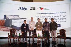 Kiri ke Kanan: - Teguh Budiman (Direktur Utama Alga) - Ben Morice (Country Representative for Wisewool (Indonesia)) - Angus Hansen (Wisewool Operation Manager) - H.E. Phillip Taula (Duta Besar New Zealand untuk Indonesia)