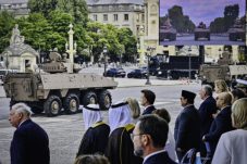 Presiden Republik Indonesia, Prabowo Subianto menghadiri Parade Militer Bastille Day 2025 di Place de la Concorde, Paris, Prancis, pada Senin, 14 Juli 2025, sebagai tamu kehormatan (Foto/Setkab)