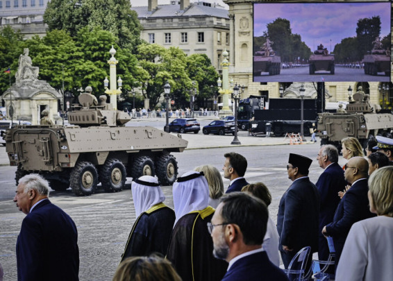 Presiden Republik Indonesia, Prabowo Subianto menghadiri Parade Militer Bastille Day 2025 di Place de la Concorde, Paris, Prancis, pada Senin, 14 Juli 2025, sebagai tamu kehormatan (Foto/Setkab)
