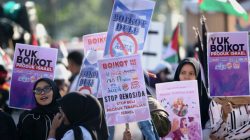 Solidaritas Mahasiswa Untuk Rakyat Palestina atau Perempuan SMURP ikut meramaikan aksi damai One Million Women For Gaza yang berlangsung pada Minggu (6/7) pagi. (Istimewa)
