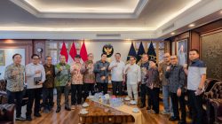 Jajaran panitia Kongres Persatuan Wartawan Indonesia (PWI) 2025 melakukan kunjungan audiensi ke Menteri Hukum Republik Indonesia, Supratman Andi Agtas, Rabu (02/07/2025) (Dok/PWI)