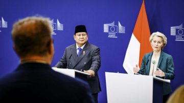 Pernyataan Pers Bersama Presiden Republik Indonesia, Prabowo Subianto dan Presiden Komisi Eropa, Ursula von der Leyen, di kantor pusat Uni Eropa, Berlaymont Building, Brussel, Belgia, pada Minggu, 13 Juli 2025. (Sekretariat Presiden RI)