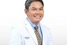 dr. Syakri Syahrir, Sp.U(K), Spesialis Urologi dari Primaya Hospital Makassar