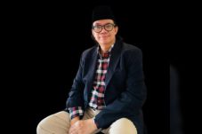 Prof. Dr. H. Nadirsyah Hosen, LLM, MA (Hons), PhD, yang akrab disapa Gus Nadir