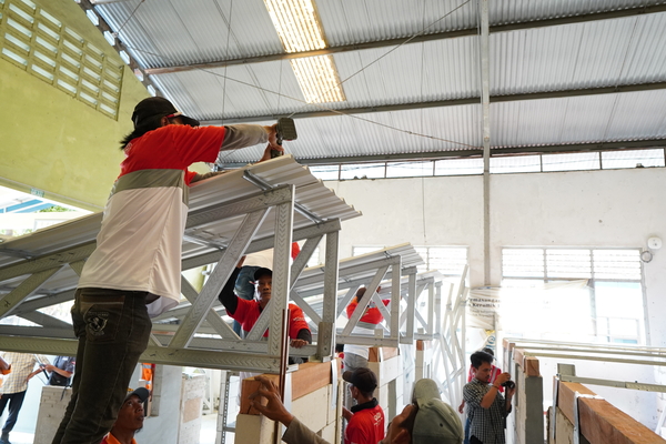 PT Ragam Tangguh Fortindo, DPRKPP Surabaya, dan ITS Gelar Pelatihan Pemasangan Atap UPVC DR.SHIELD