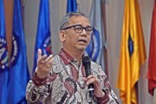 Rektor Universitas Satya Negara Indonesia (USNI), Dr. Sihar P.H. Sitorus, B.S.B.A., MBA