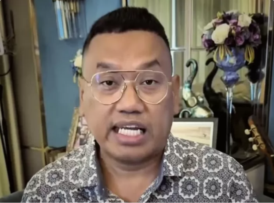 Uya Kuya menunjukkan rumahnya di Duren Sawit yang dijarah massa, tetap ikhlas meski kucing peliharaan ikut hilang. (Instagram/king_uyakuya)