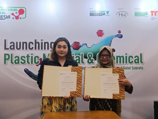 Foto kiri ke kanan Meysia Stephannie, Portfolio Director PT Pamerindo Indonesia dan Koordinator Pengembangan dan Penguatan Organisasi HPI, Dr. Tita Puspitasari, M.Si (Beritakota.id/Fadli)