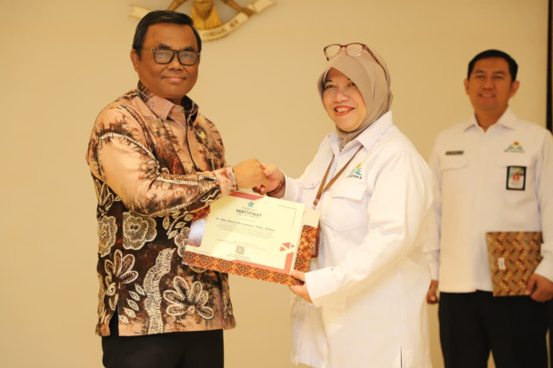 literasi, kemiskinan, stunting, Perpusnas, perpustakaan, pustakawan, informasi, pendidikan, membaca, menulis, kolaborasi, inovasi, Gerakan Indonesia Membaca, kesehatan, pertanian, swasembada pangan, informasi publik.