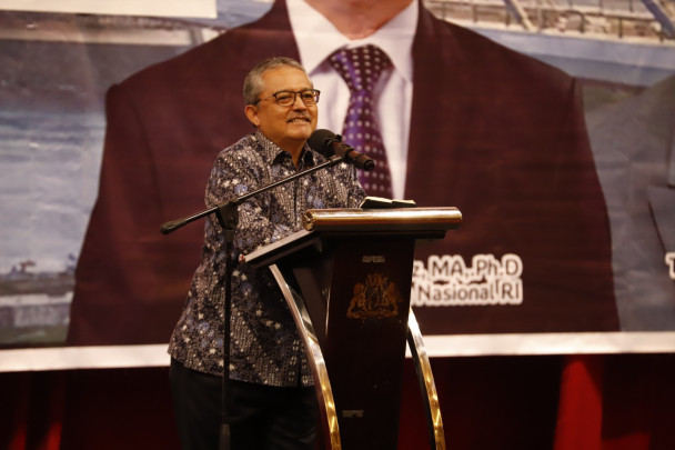 Kepala Perpustakaan Nasional Republik Indonesia (Perpusnas), E. Aminudin Aziz