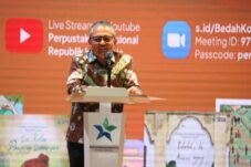Kepala Perpusnas, E. Aminudin Aziz