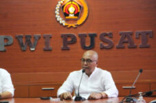 Persatuan Wartawan Indonesia (PWI) Pusat menyampaikan pernyataan sikap dan keprihatinan atas pencabutan kartu liputan Istana yang dialami wartawan CNN Indonesia