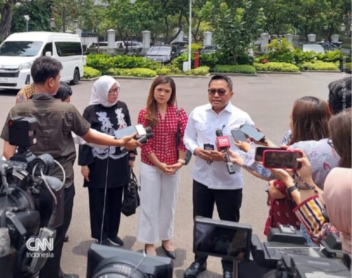 Biro Pers, Media, dan Informasi Sekretariat Presiden mengembalikan kartu identitas liputan wartawan Istana milik jurnalis CNN Indonesia Diana Valencia, Senin (29/9/2025).